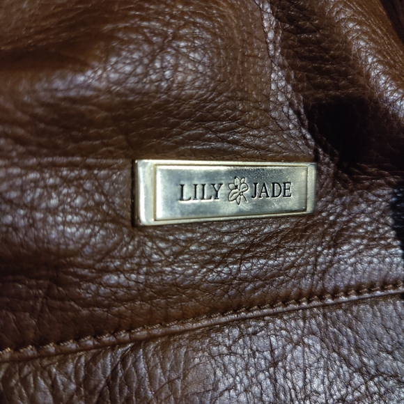 Lily Jade Shaylee Old English - Picture 2 of 5